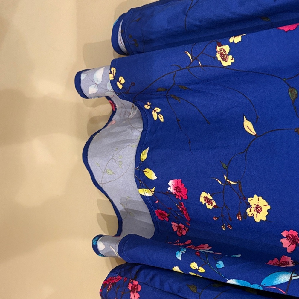 Susan Graver Blue Floral Blouse - Picture 4 of 4